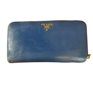 PRADA Saffiano Blue Leather Large Wallet – Gorgeous Navy, Full Zip Closure